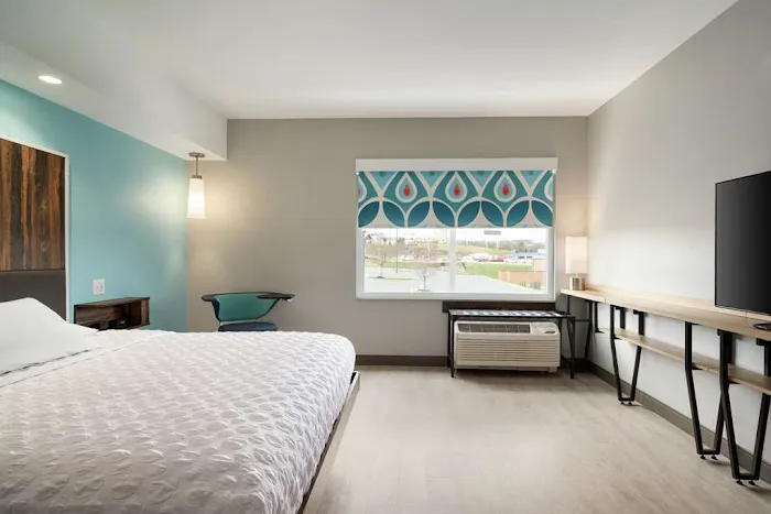 Tru by Hilton York 4