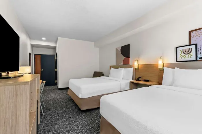 Spark by Hilton Hershey Near the Park 4