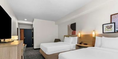 Spark by Hilton Hershey Near the Park