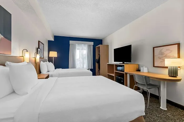 Spark by Hilton Hershey Near the Park 4