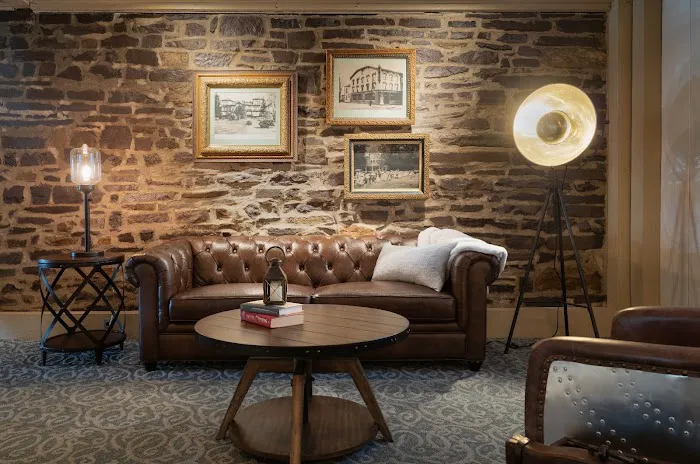 Pine Barn Inn 4