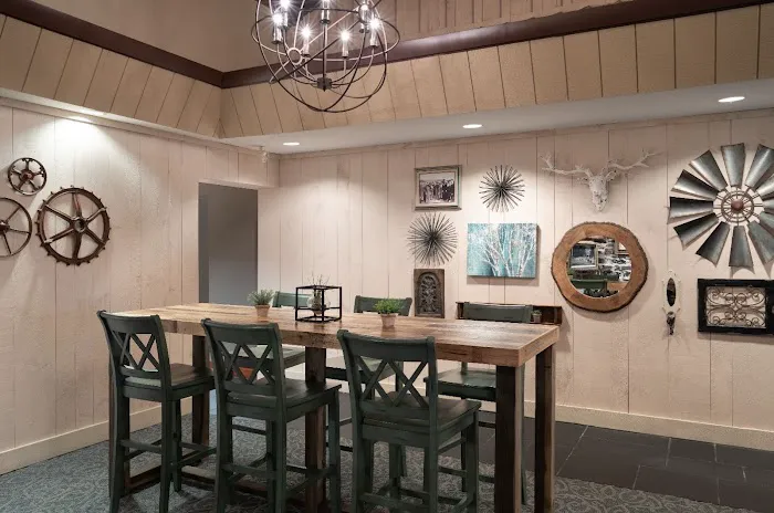 Pine Barn Inn 4