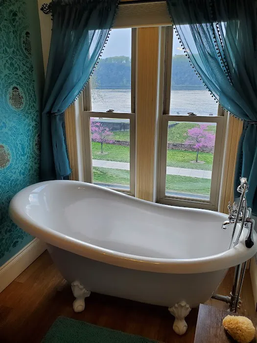 Sunflower Manor Hotel 4