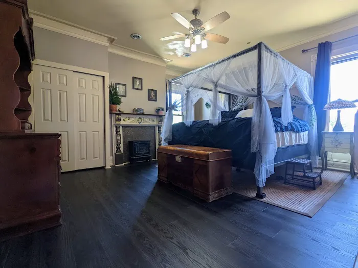 Sunflower Manor Hotel 4