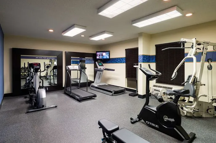 Hampton Inn Danville 4