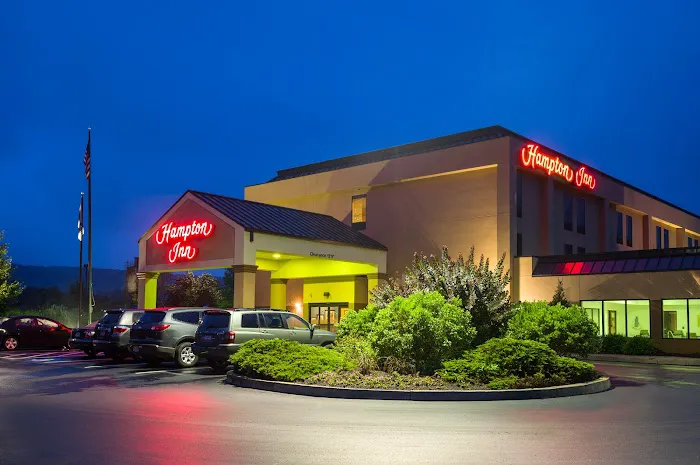 Hampton Inn Danville 4