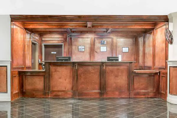 Super 8 by Wyndham Danville 4
