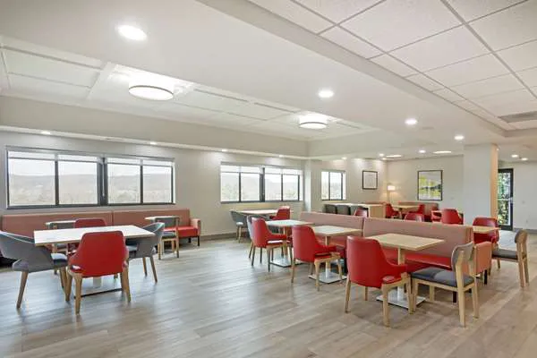Comfort Suites 4