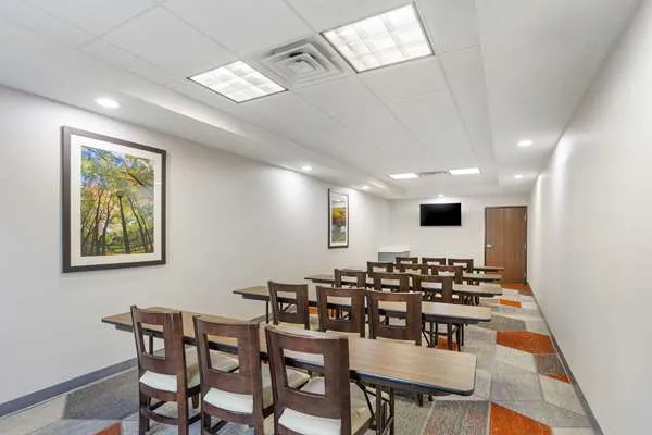 Comfort Suites 4