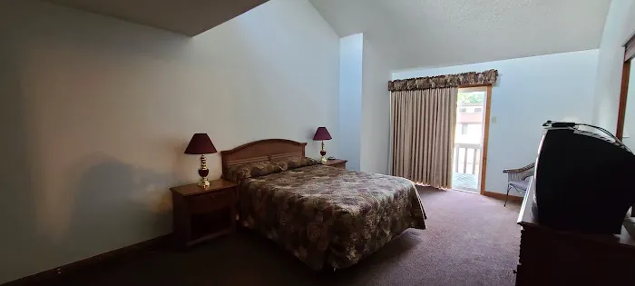 Quail Hollow Village 4