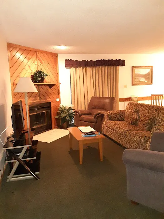 Quail Hollow Village 4