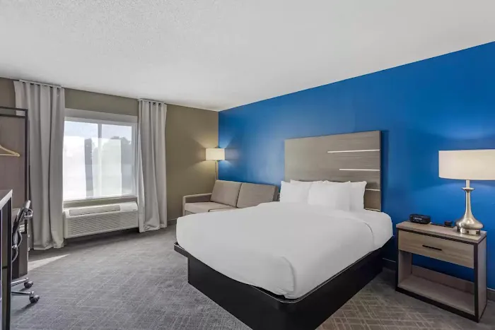 Comfort Inn & Suites Harrisburg-Hershey North 4