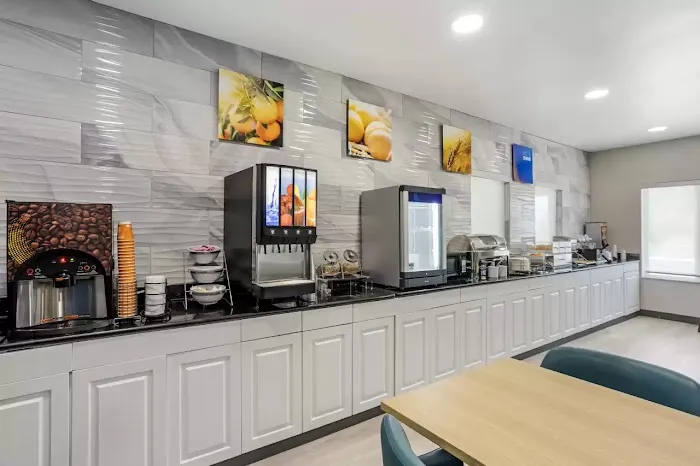 Comfort Inn & Suites Harrisburg-Hershey North 4