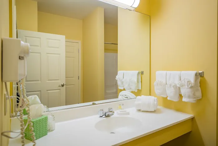 Berkshire Mountain Lodge 4