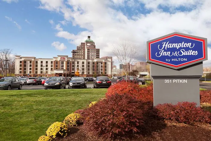 Hampton Inn & Suites Hartford/East Hartford 4