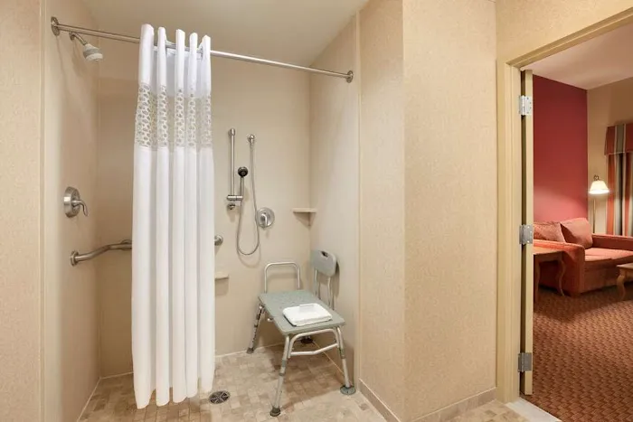 Hampton Inn & Suites Hartford/East Hartford 4