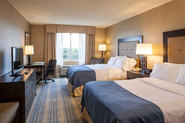 Holiday Inn Hartford Downtown Area by IHG 4