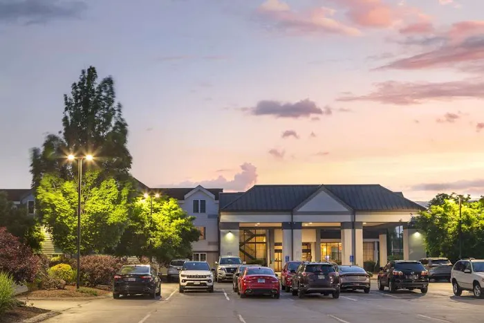 Best Western Hartford Hotel & Suites 5
