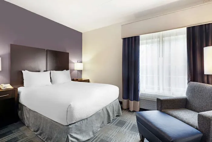 Best Western Hartford Hotel & Suites 5