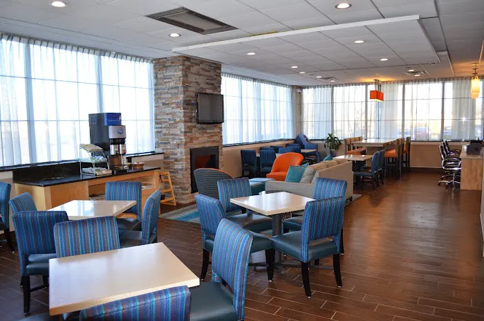 Best Western Hartford Hotel & Suites 5