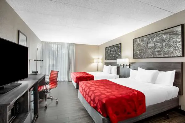 Ramada by Wyndham Hartford North / Bradley Airport 4