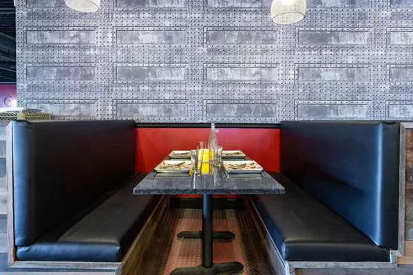 Ramada by Wyndham Hartford North / Bradley Airport 4