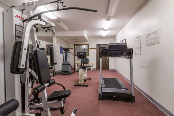 Days Inn by Wyndham Berlin Meriden 4