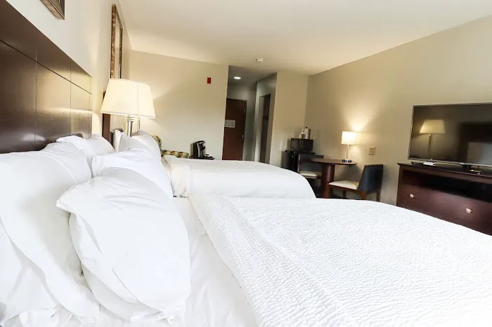 Holiday Inn Express & Suites Meriden by IHG 4