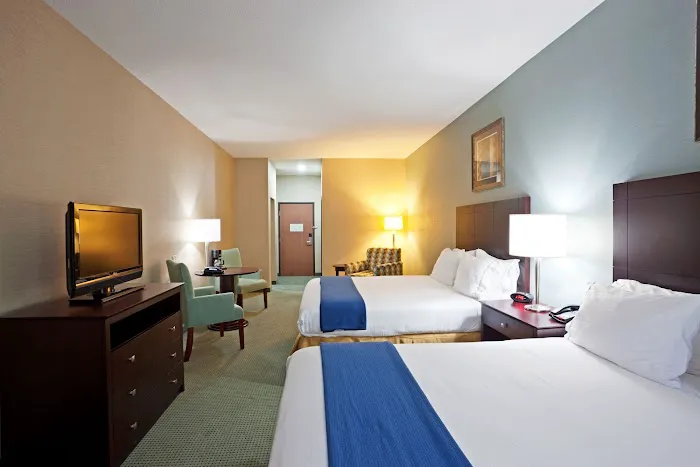 Holiday Inn Express & Suites Meriden by IHG 4