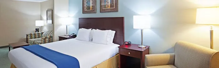 Holiday Inn Express & Suites Meriden by IHG 4