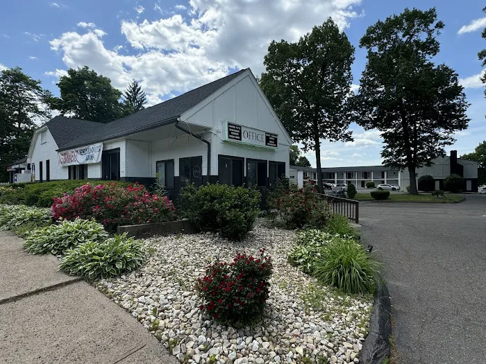 Fairway inn & Suites 4