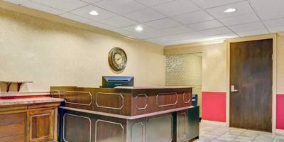 HomeSpring Inn & Studios