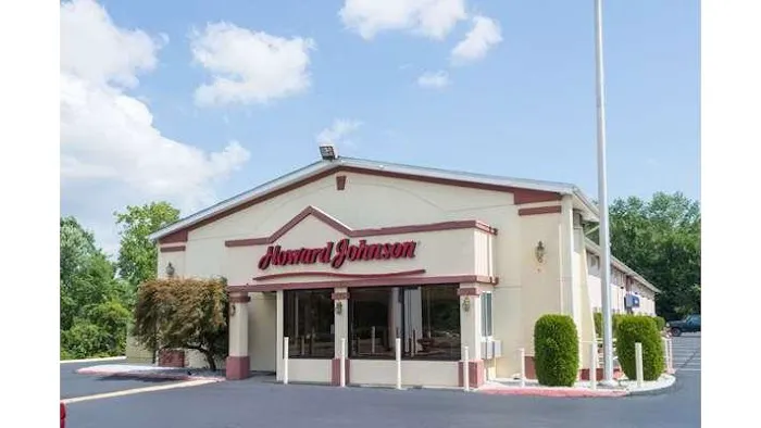 Howard Johnson by Wyndham Rocky Hill 4
