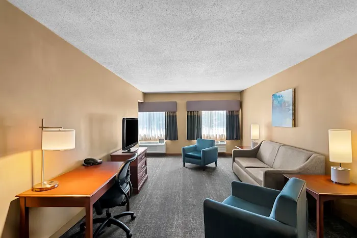 Clarion Inn 4