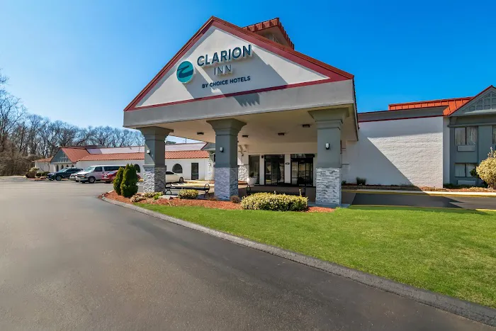 Clarion Inn 4