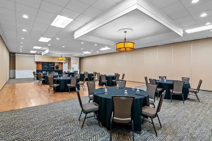 Clarion Inn 4