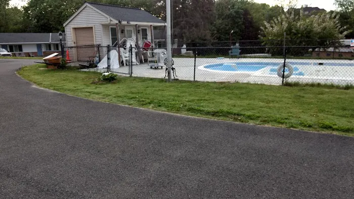 Berkshire Inn 4