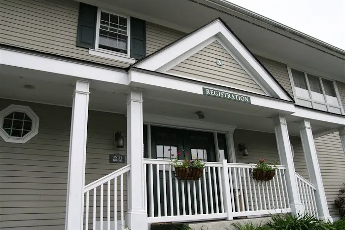 The Central Downtown Inn & Suites 4