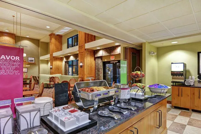 Hampton Inn & Suites New Hartford 4