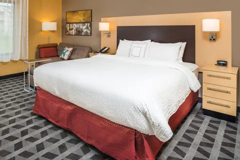 TownePlace Suites New Hartford 4