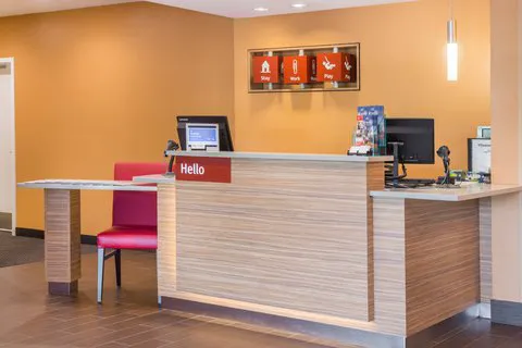 TownePlace Suites New Hartford 4
