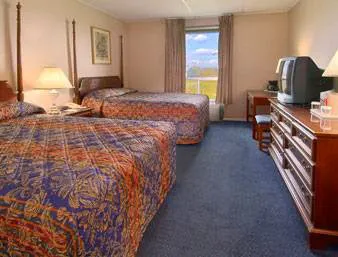 Ramada New Hartford 4