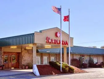 Ramada New Hartford 4