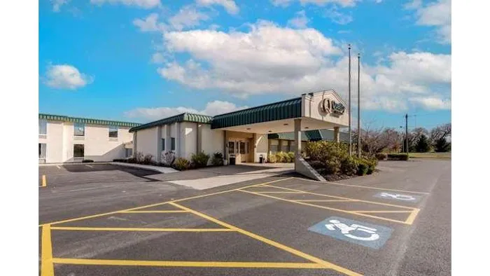 Quality Inn & Suites New Hartford - Utica 4