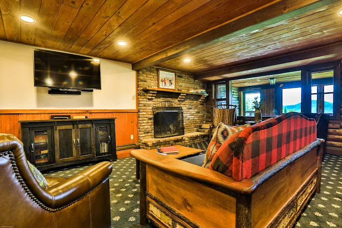 Garnet Hill Lodge 4