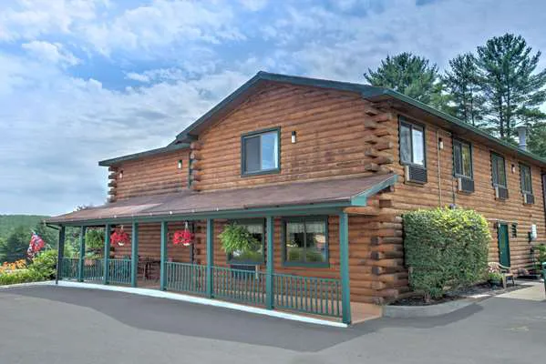 Super 8 by Wyndham Lake George/Warrensburg Area 4