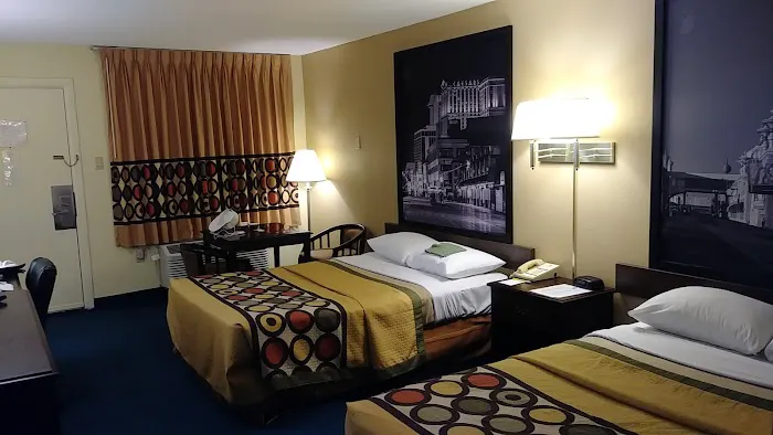 Super 8 by Wyndham Atlantic City 4