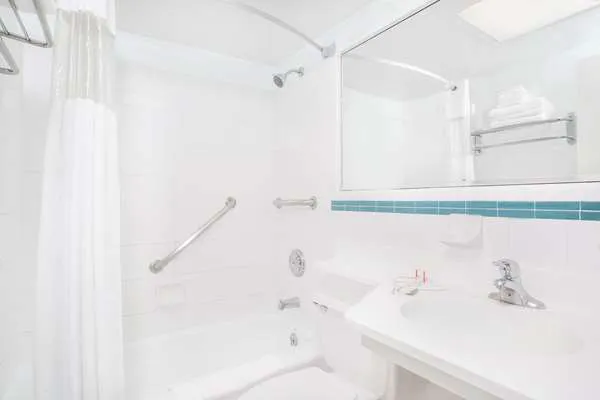 Howard Johnson by Wyndham Atlantic City 4