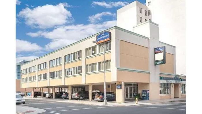 Howard Johnson by Wyndham Atlantic City 4