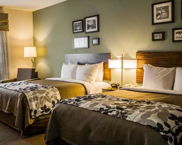 Sleep Inn & Suites 4
